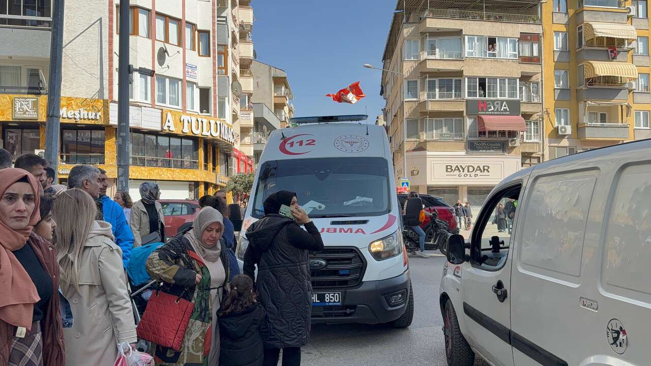 Sokakta silahlı saldırı! Eniştesine nişan aldı, yoldan geçen 2 kişiyi daha vurdu 1